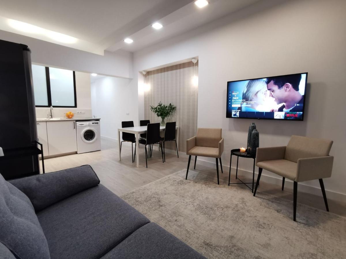 Homeforguest Apartamento Con Vistas A Las Canteras Las Palmas Buitenkant foto